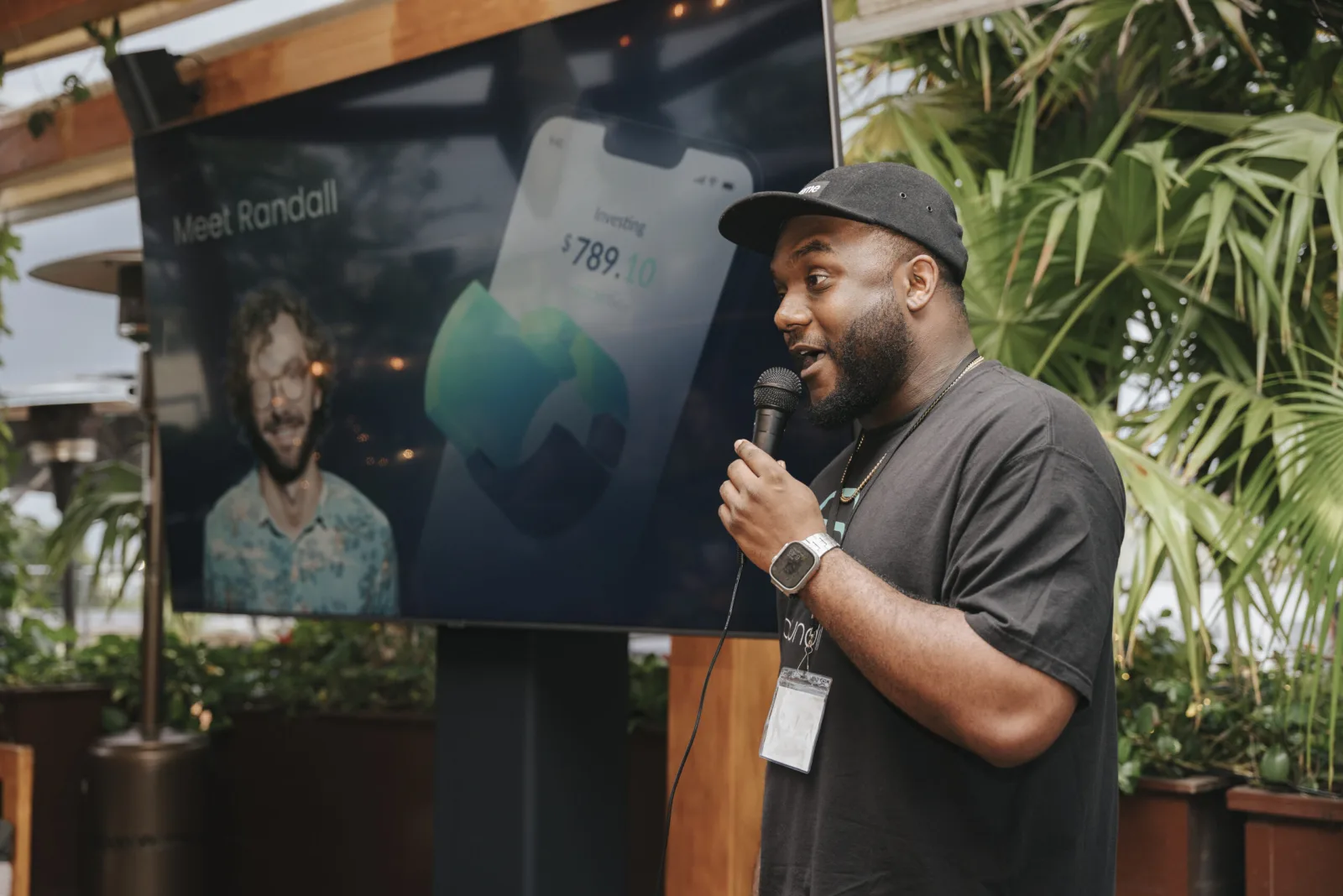 Dmitri pitching Bundil on stage